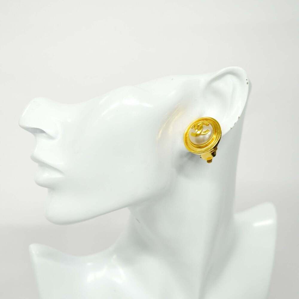 CHANEL Gold Pearl Logo Earrings - Picture 5 of 8